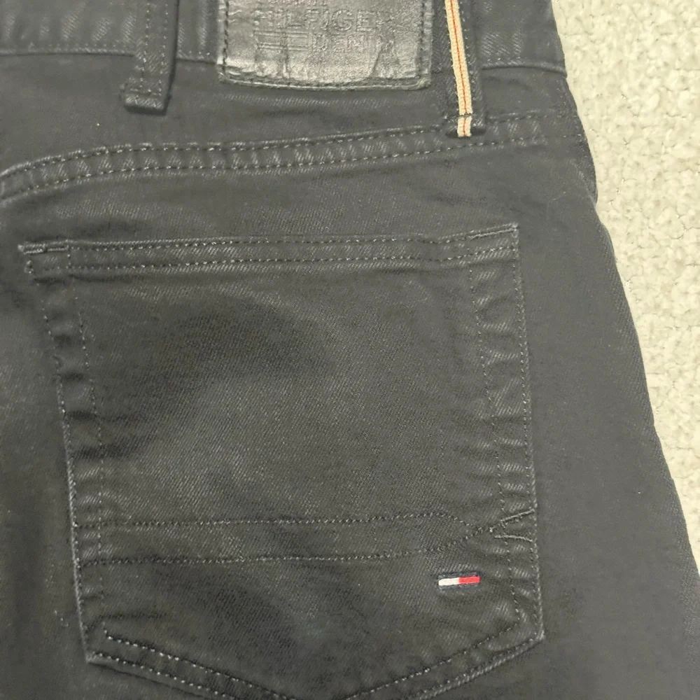 Tommy Hilfiger Men's Black Jeans - Picture 7 of 8